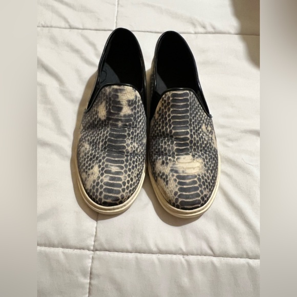 Cole Haan womens slip on Bowie light blue snakeskin shoes 7.5 slip on sneaker‍‍ - Picture 11 of 14